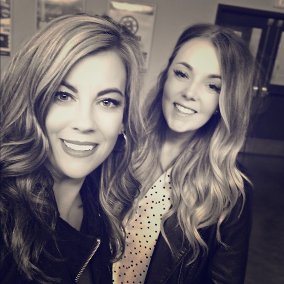 Meet your Posher, Cass - Picture 1 of 1